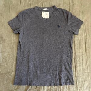 Abercrombie Men's Grey T-shirt